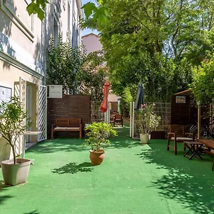 2* Aparthotel Les Cordeliers
